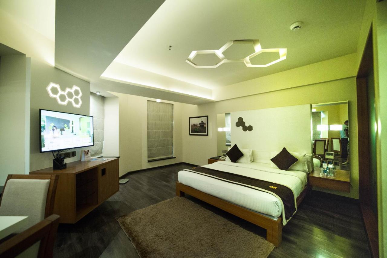 The Gold Beach Resort Daman Extérieur photo