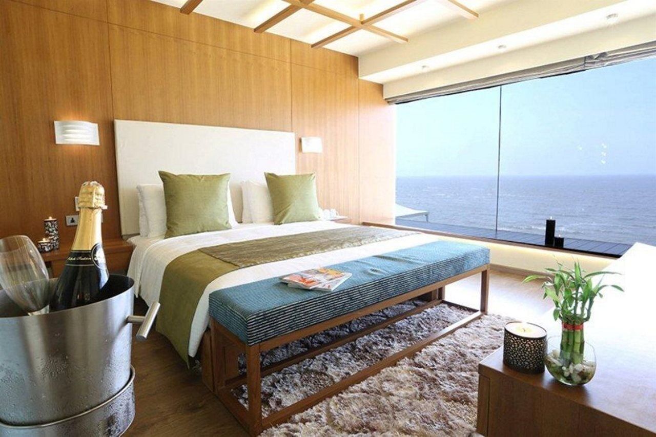 The Gold Beach Resort Daman Extérieur photo